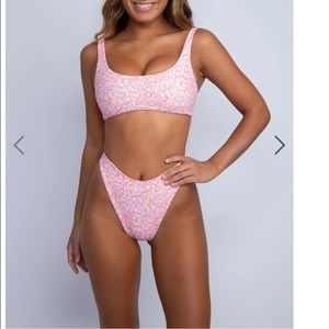 Skatie Muskoka ellis top and Kelly bottom